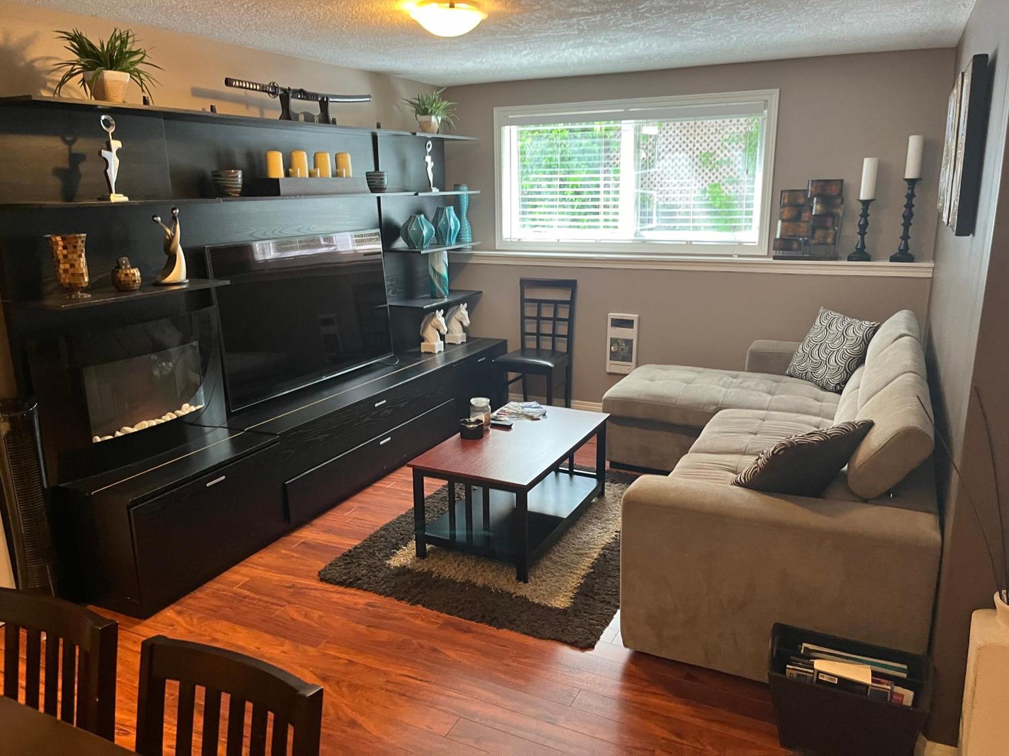 Cozy And Modern 3 Bedroom In Central Location! Виктория Екстериор снимка